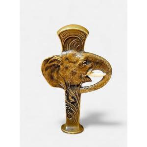 Patinated Bronze Seal Decorated With An Elephant