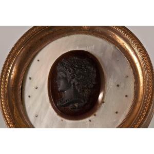 Cameo Head Of Woman In Profile In The Antique Miniature Portrait