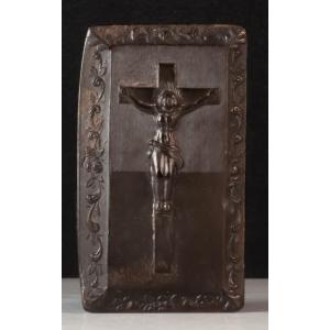 Horn Snuffbox With Christ On The Cross