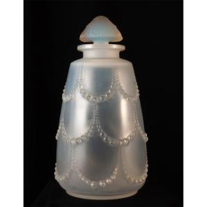 No. 600 René Lalique Opalescent Glass Perfume Bottle, Perles Model - Le Grand - Lot1