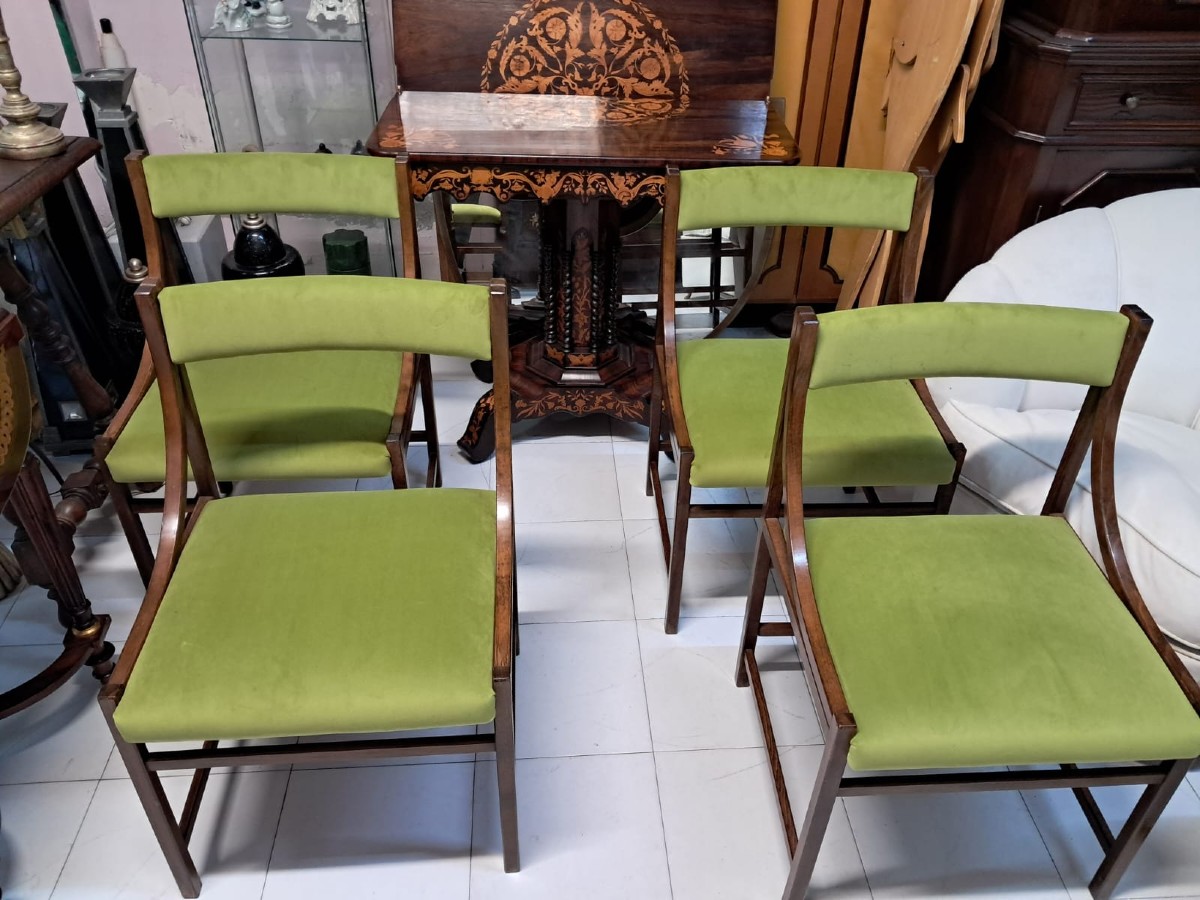 N. 4 sedie modello Ico Parisi in legno di noce anni '60, XX secolo