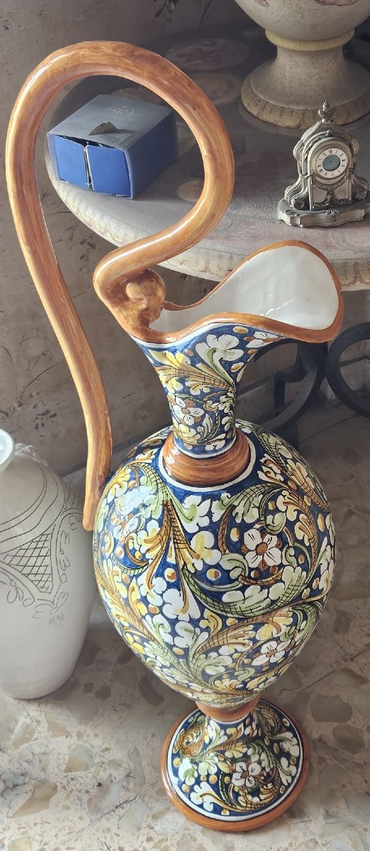 Grande vaso in ceramica di Caltagirone, XX secolo