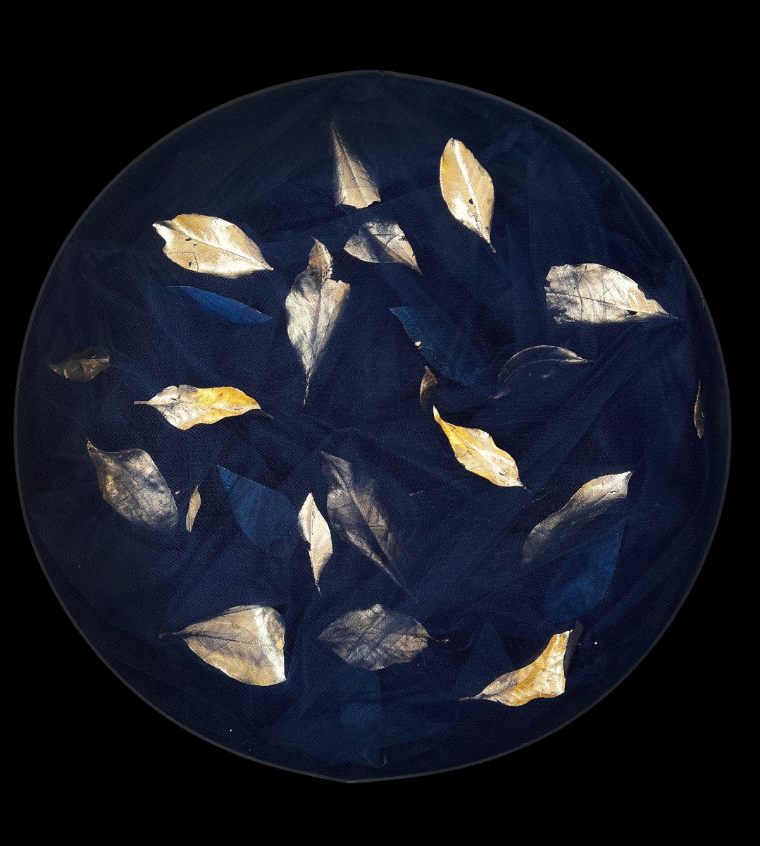 Gold Leaves -  elementi naturali, tessuto, carta, collage, acrilici, foglia oro