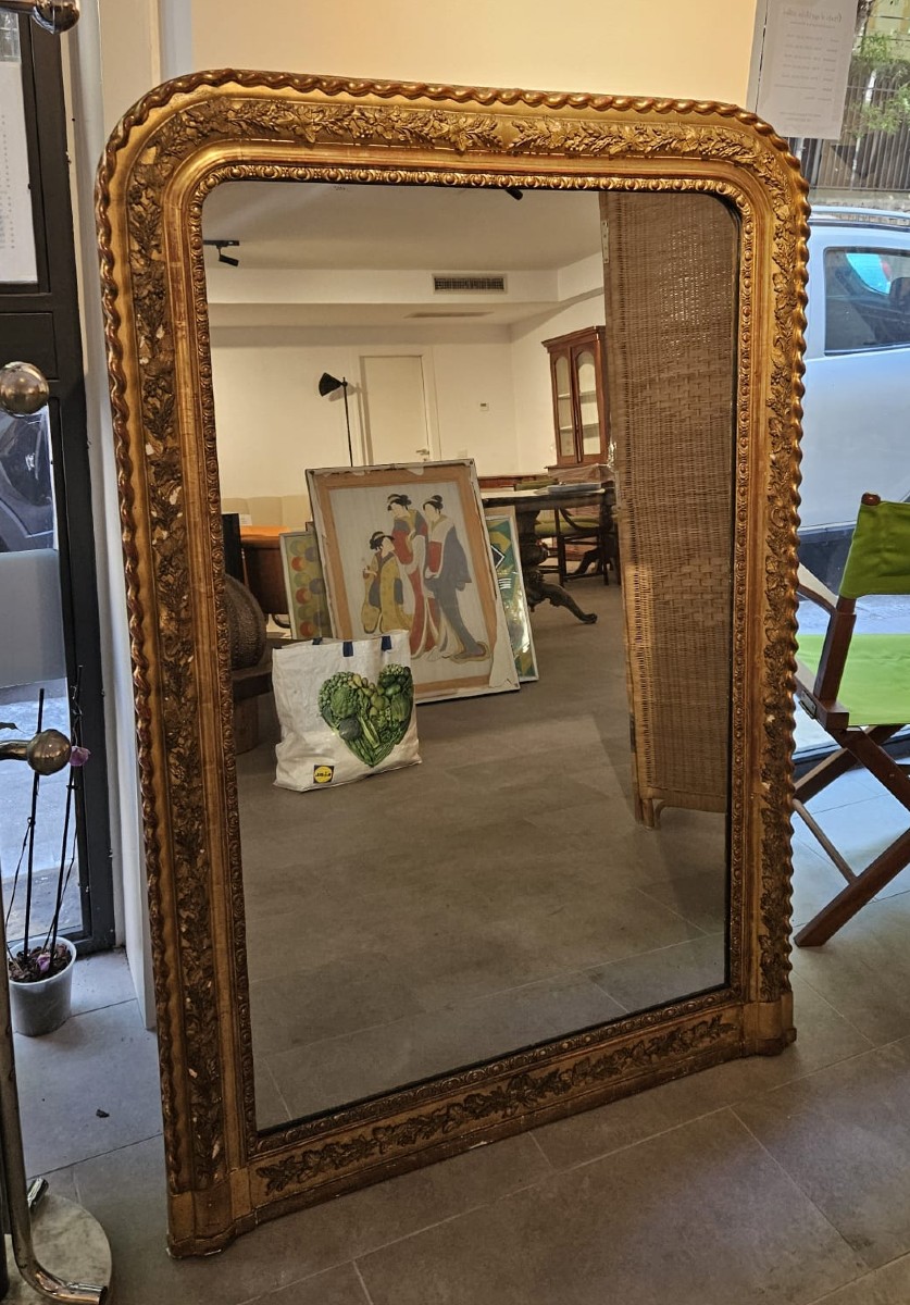 Specchiera fine '800 in legno scolpito e dorato con doratura francese 