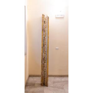 Stipiti e architrave in legno laccato e dorato 