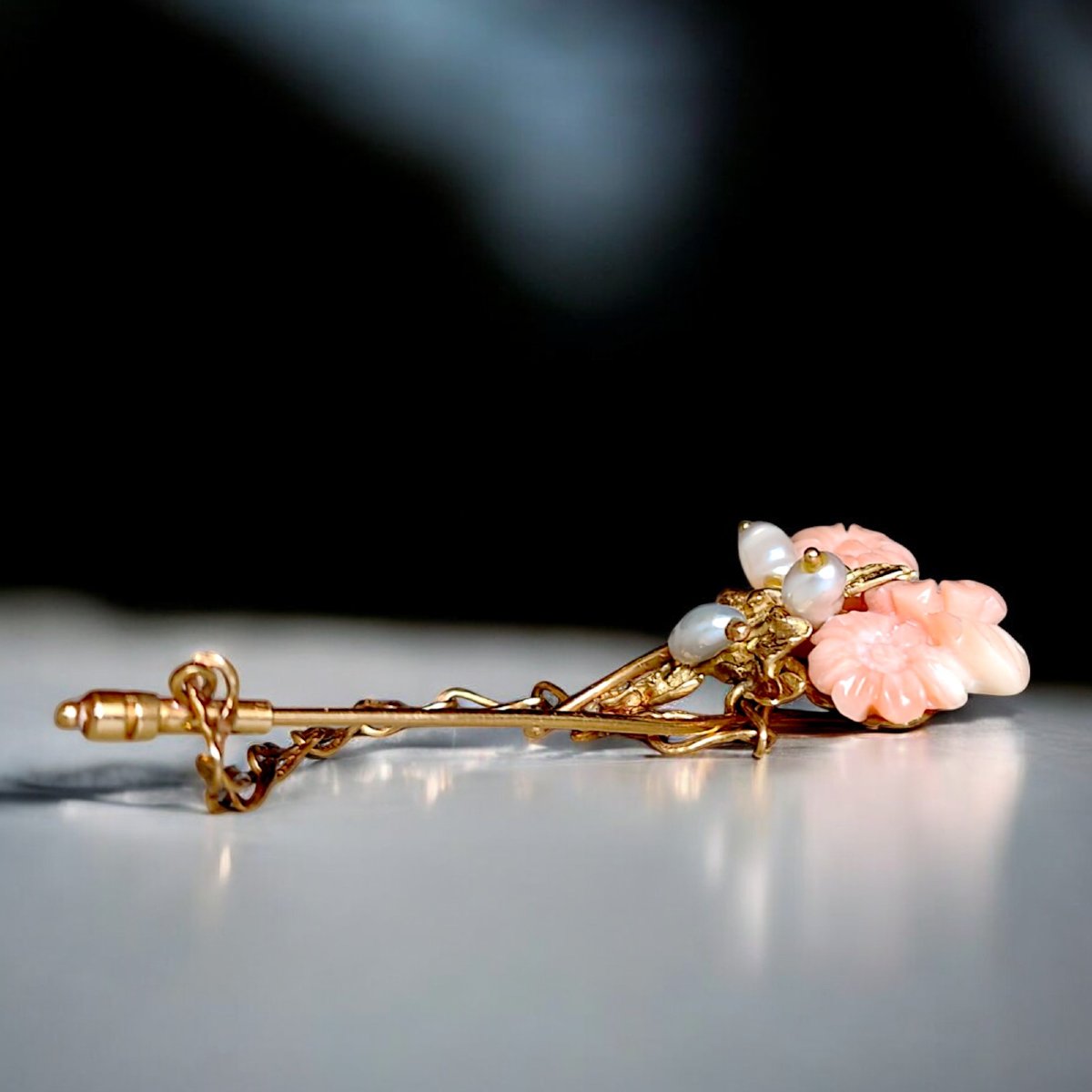 Spilla Anni 60 in oro 18 kt, Corallo Rosa e Perle di Fiume-photo-4
