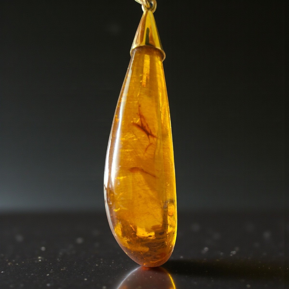 Orecchini Pendenti A Goccia in Ambra ed oro 18kt-photo-3