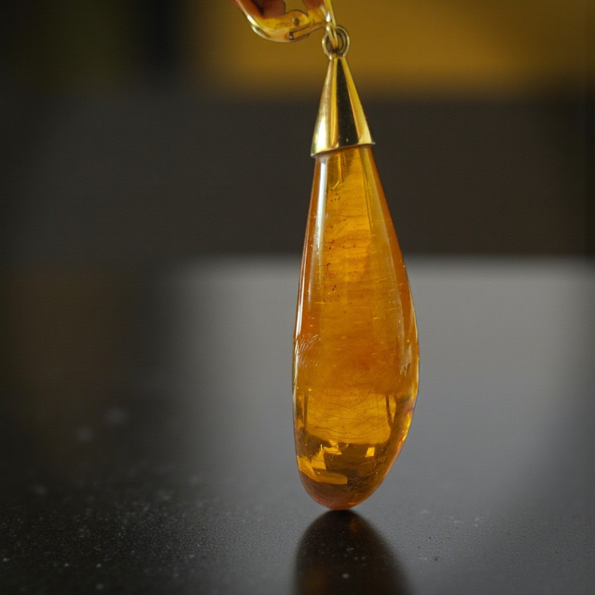 Orecchini Pendenti A Goccia in Ambra ed oro 18kt-photo-4