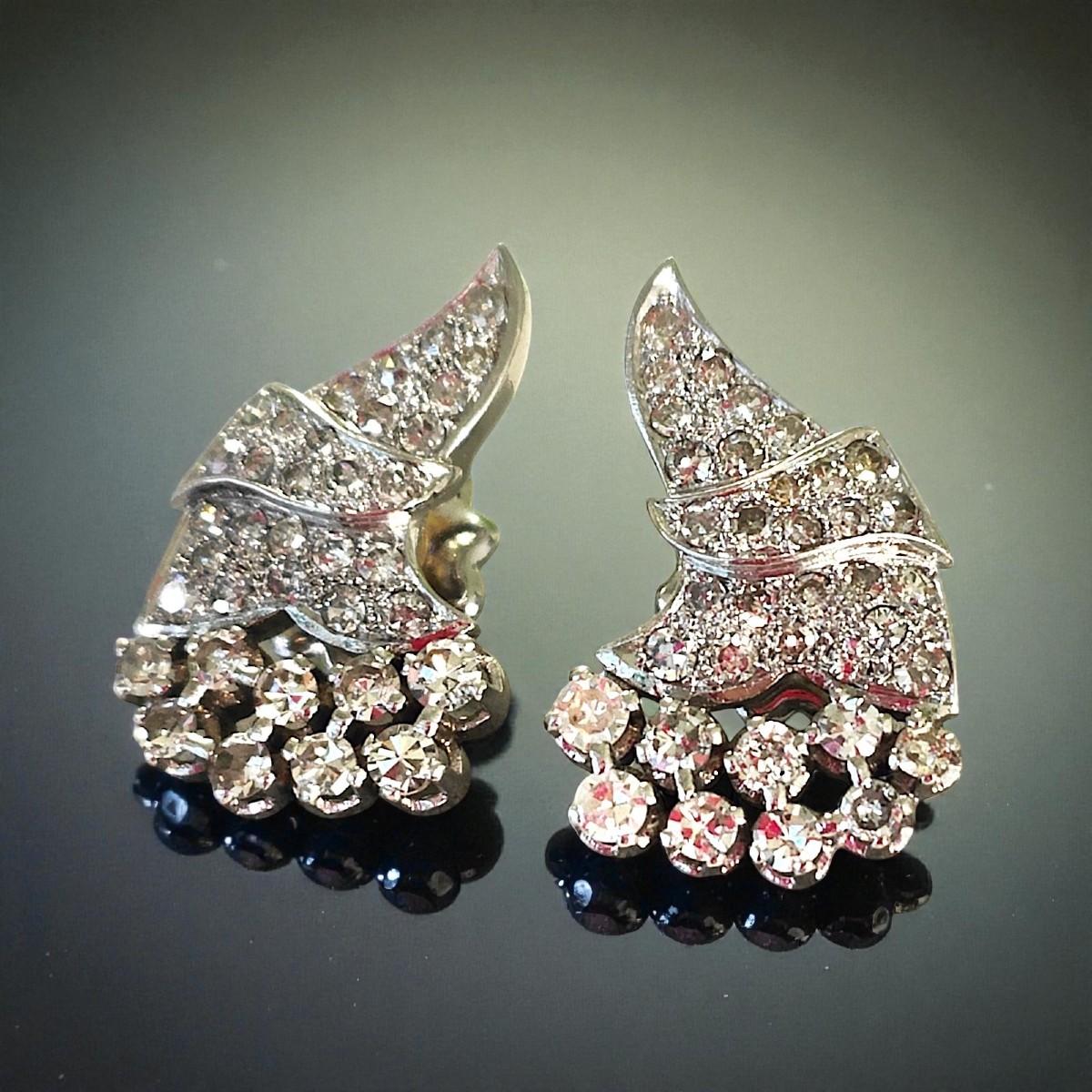 Orecchini Art Déco in Platino e Diamanti - C1920-30