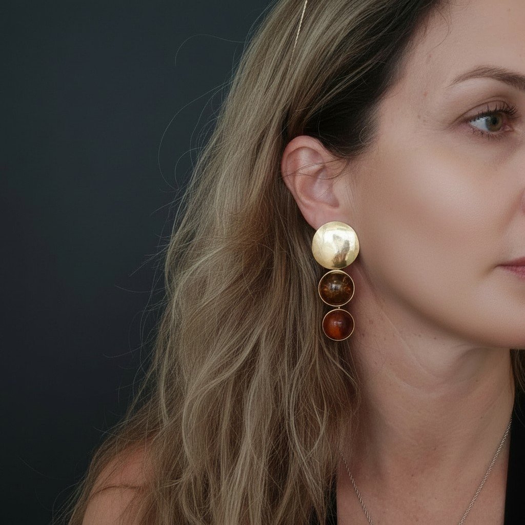 Orecchini pendenti in oro 18 kt e ambra color miele-cognac 