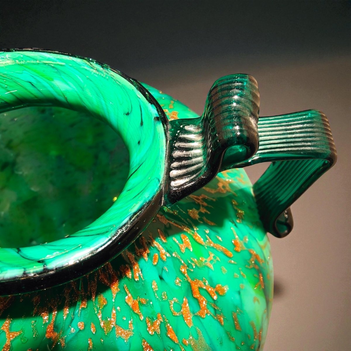Vaso a Boccia in Vetro Soffiato Verde con Aventurina e Lattimo, F.lli Toso, Murano, ca. 1930-photo-4