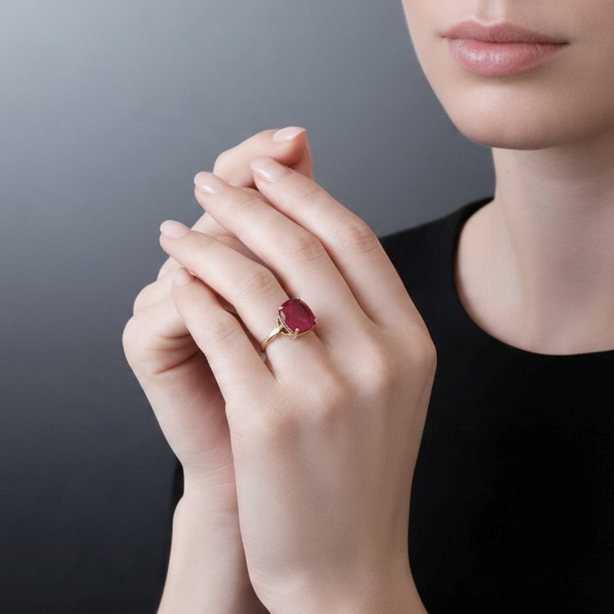 Anello in Oro Giallo 18 Carati con Rubino