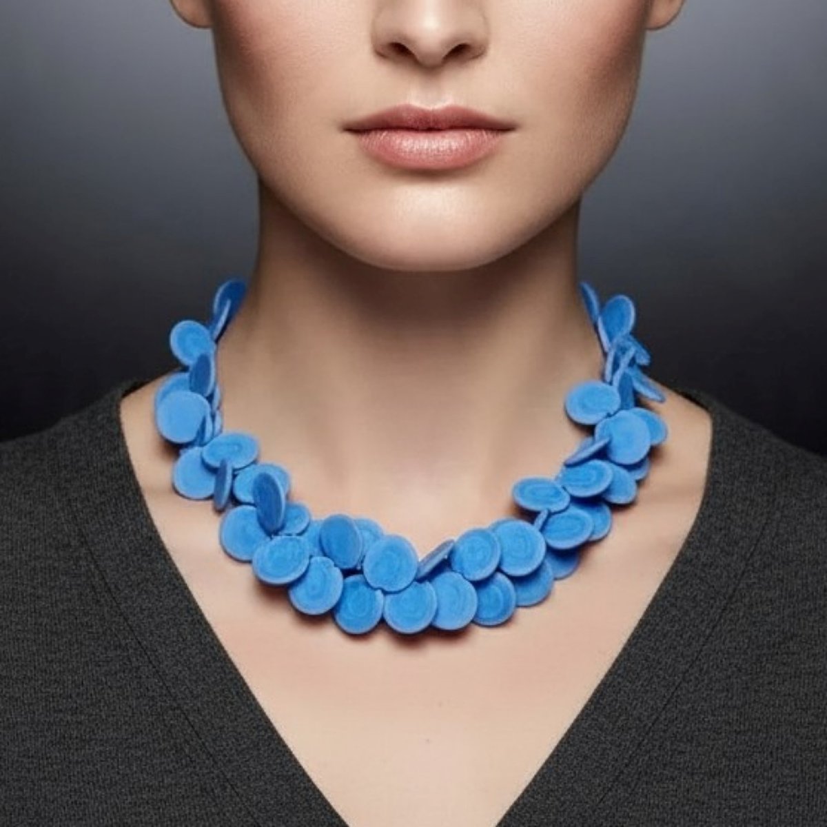 Collana in vetro di Murano lavorato a lume – Azzurro pervinca