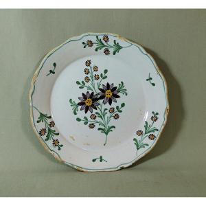 Manufacture De La Rochelle, 18th Century Plate Decorated With Throws Of Flowers And Twigs