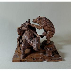Sculpture Of A Dentist Bear, Black Forest Work, Certainly, In Walnut, 19th Century