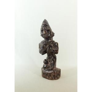 Antique Wooden Statuette Depicting A Breastfeeding Woman, Ibedji, Yoruba, Nigeria
