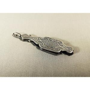 19th Century Folding Silver Glasses Or Lorgnette, Richly Chiseled Plates On Both Sides
