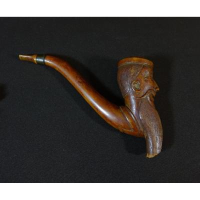 18th Century Pipe In Finely Carved Wood, The Furnace Containing A Grinning Bearded Man