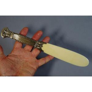 19th Century, Letter Opener Or Paper Cup, Silver Vermeil And Ivory, Empire Style Model Decorated With Swans And Palmettes