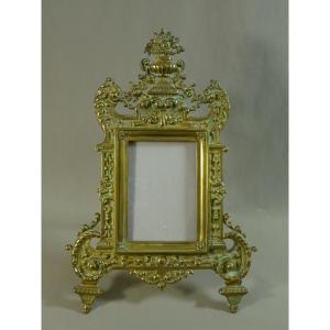 Bronze Frame Or Easel Type Photo Frame With Floral Vase, Chimeras, Scrolls, Volutes Etc. XIXth Century