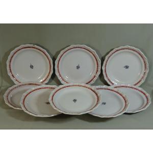Beautiful Set Of 9 Earthenware Plates To The Model, XVIIIth Century, The Wing Moved Underlined Of Coral, Centered Of Small Flower