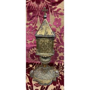 Monstrance- Reliquary In Gilded Copper Anno 1551 Hiding A Byzantine Reliquary Cross (bronze)