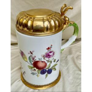 Mug, Meissen Porcelain, Polychrome Decoration: Flowers, Fruits, Insects, Mid-18th Century 