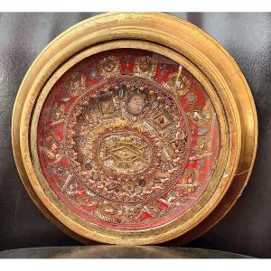 Round Reliquary Frame, Paperolles (nuns' Work) With Authentic Inscription On The Reverse, 19th Century