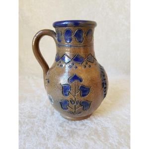 Pitcher Vase Signed Jules Guérin Decorated With Coats Of Arms And Card Game Colors.