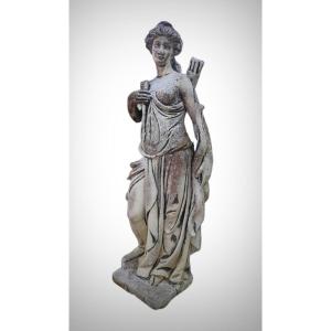 Sculpture De Jardin Representant : Artemis