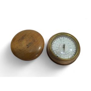 19th-century Portable Sundial In A Turned Wooden Case