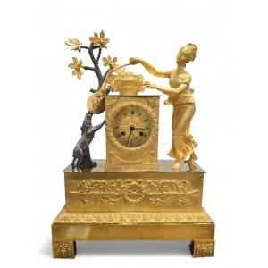 French Empire Mantel Clock In Gilt And Silvered Bronze, Early 19th Century