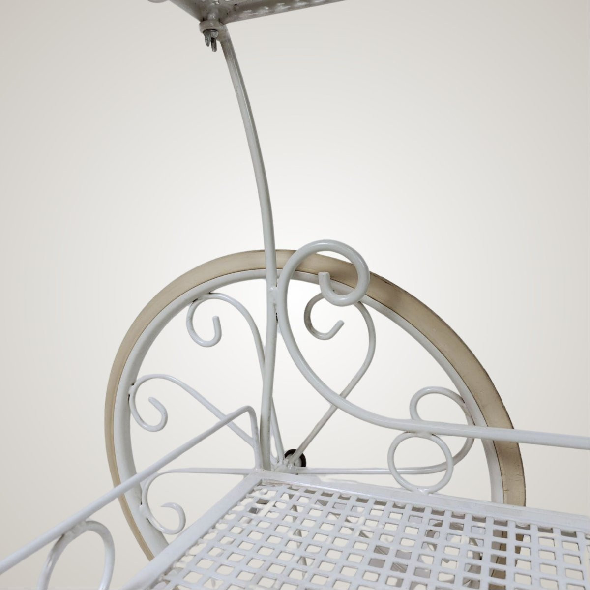 Carrello portavivande in ferro verniciato bianco, manifattura italiana, anni ’70-photo-2