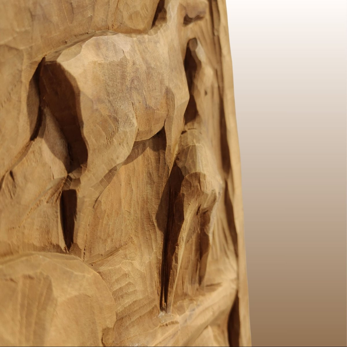 Tavola con bassorilievo in legno di Renato Soppelsa, 1960, Italia-photo-3