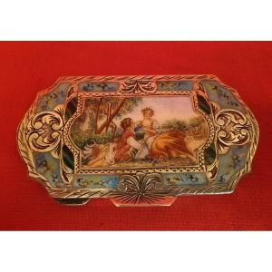 Poudrier argent et émail 