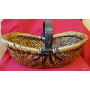 Ancient Chinese Bassinet