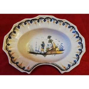 Earthenware Beard Dish 18th Century  