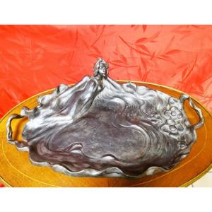 Large Art Nouveau Empty-pocket Dish