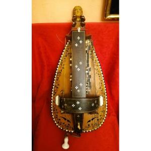 Auvergne Hurdy-gurdy