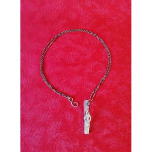 Small Crochet Hook With Scissors And Chain 