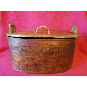 Oval Lacemaker's Box 