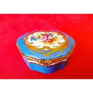 Sky Blue Poly-lobed Box