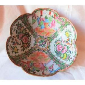 Canton Porcelain Polylobed Cup