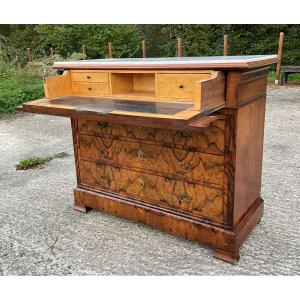 19th Century Chest Of Drawers With 1 Desk Drawer.