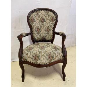 Louis Philippe Armchair In Walnut And In Good Condition