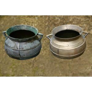 Pair Of Small Bronze Cauldrons From The 17th Century
