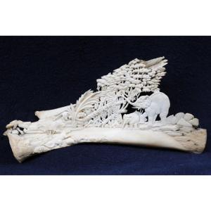 Scapula Carved With A Decoration Of Elephants Attacked By Tigers, Asia 19th Century