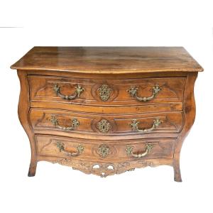 18th Century Walnut Tomb Chest Of Drawers