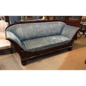 Restoration-style Sofa With Swan Decoration