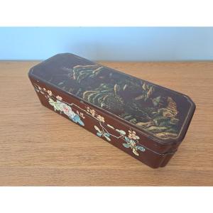 Coromandel Lacquer, Large Box, China, 19th Century.